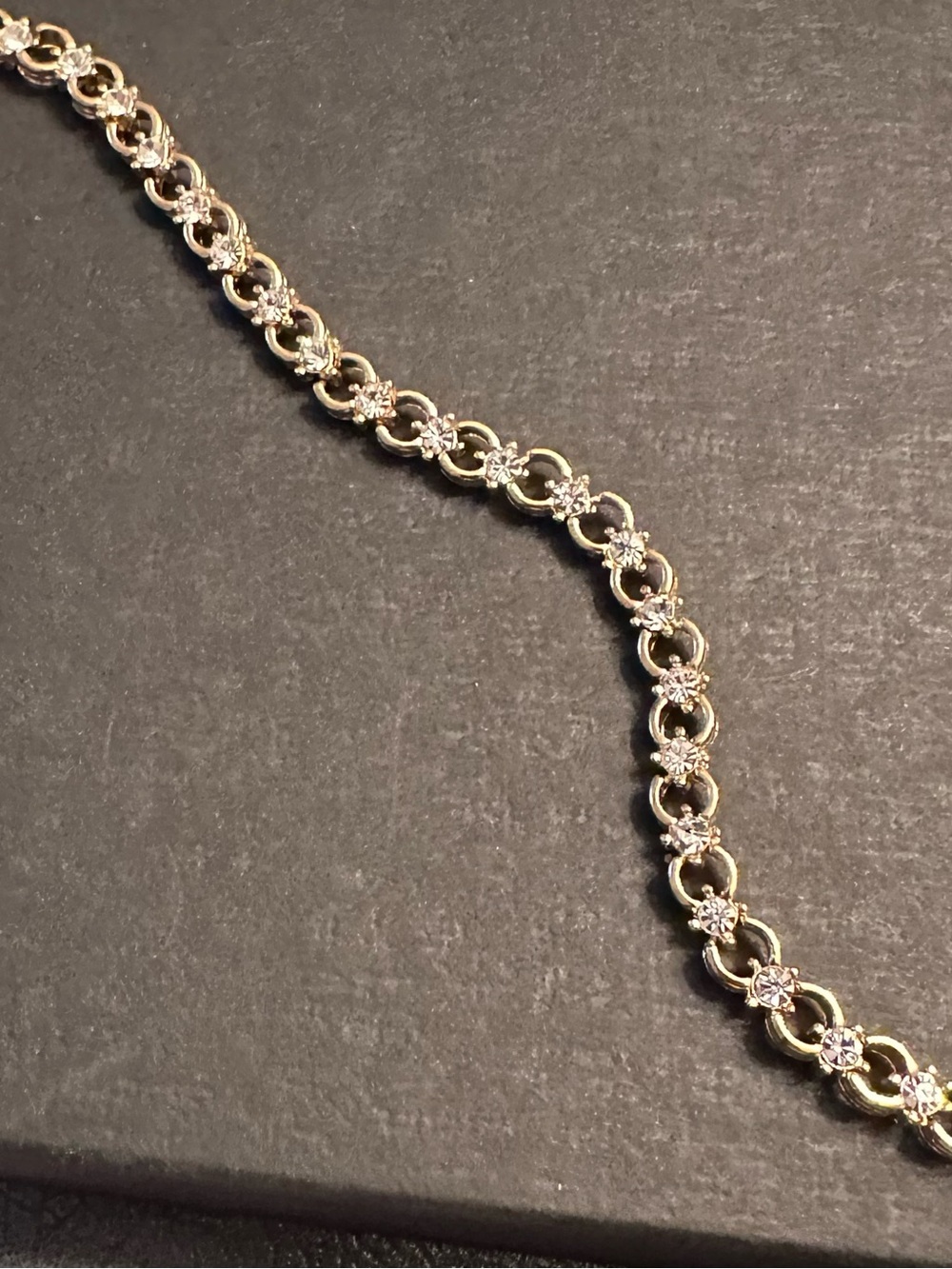 Elegant Gold-Tone Daisy Link Bracelet with Crystal Accents